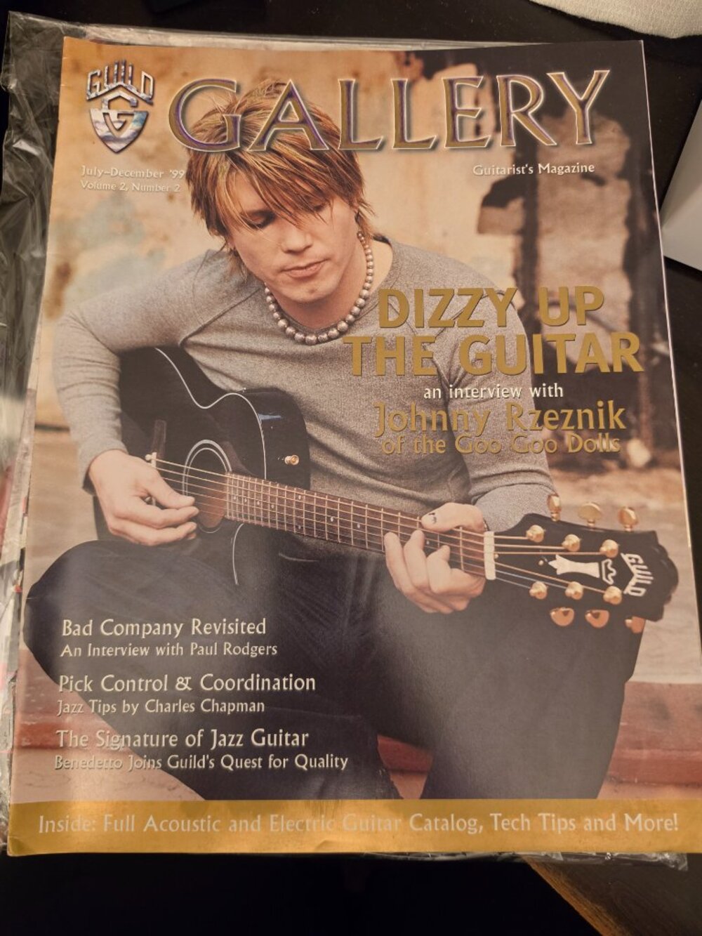 Guild Gallery Guitarist's Magazine July-Dec 1999 Vol #2, N0 2 Johnny Rzeznik